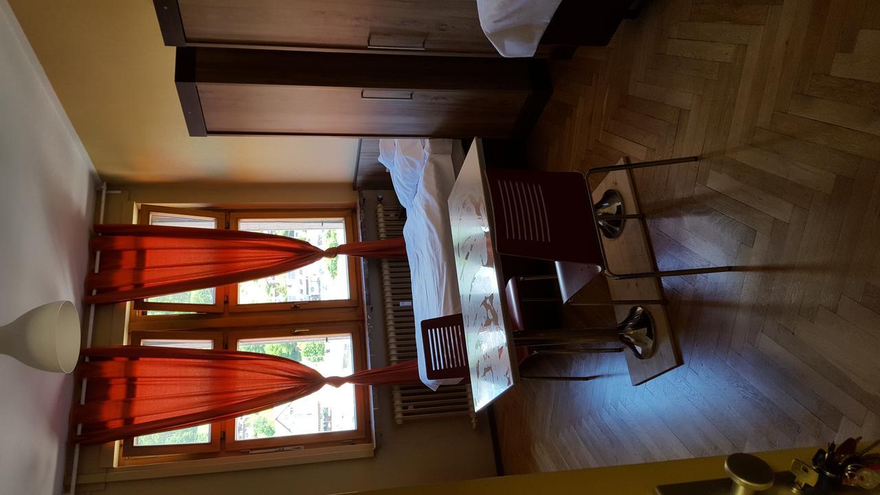 Hostel Ks Gmbh *